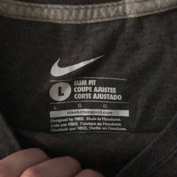 NIKE gray shirt - Picture 3 of 3